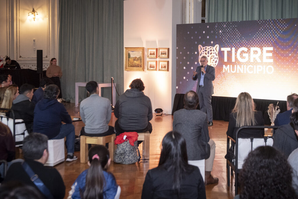Julio Zamora entregó los Premios a la Innovación 2023 a proyectos destacados de Tigre.